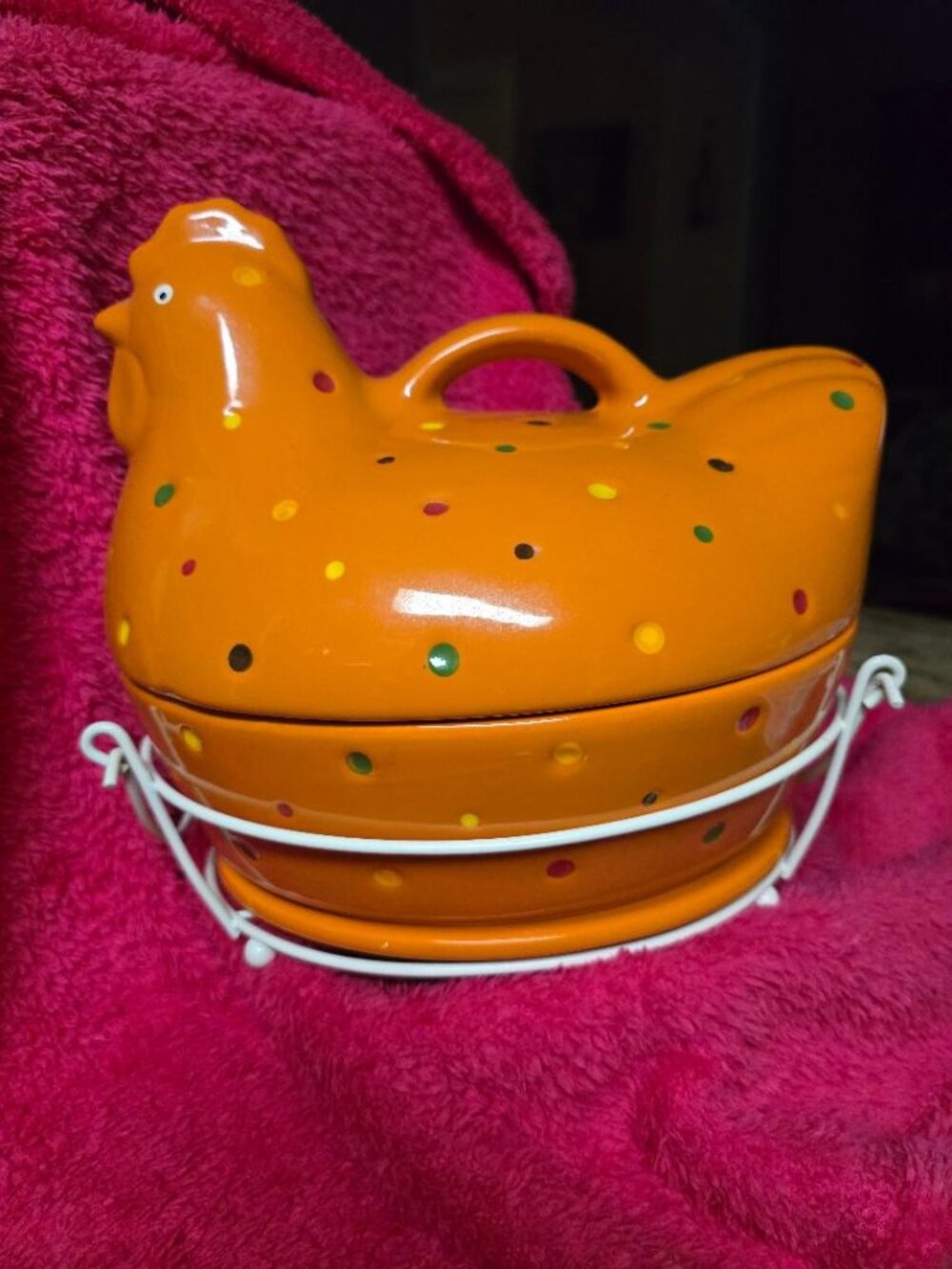 The Temp-tations Figural Baker in the Seasonal Garden Pattern is a charming flow